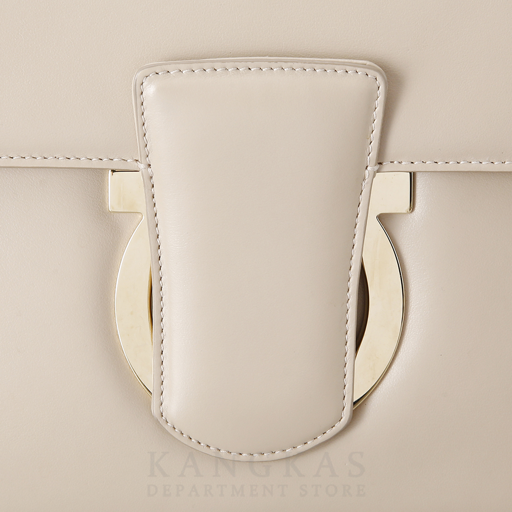 FERRAGAMO(USED)페레가모 간치니 체인 크로스백